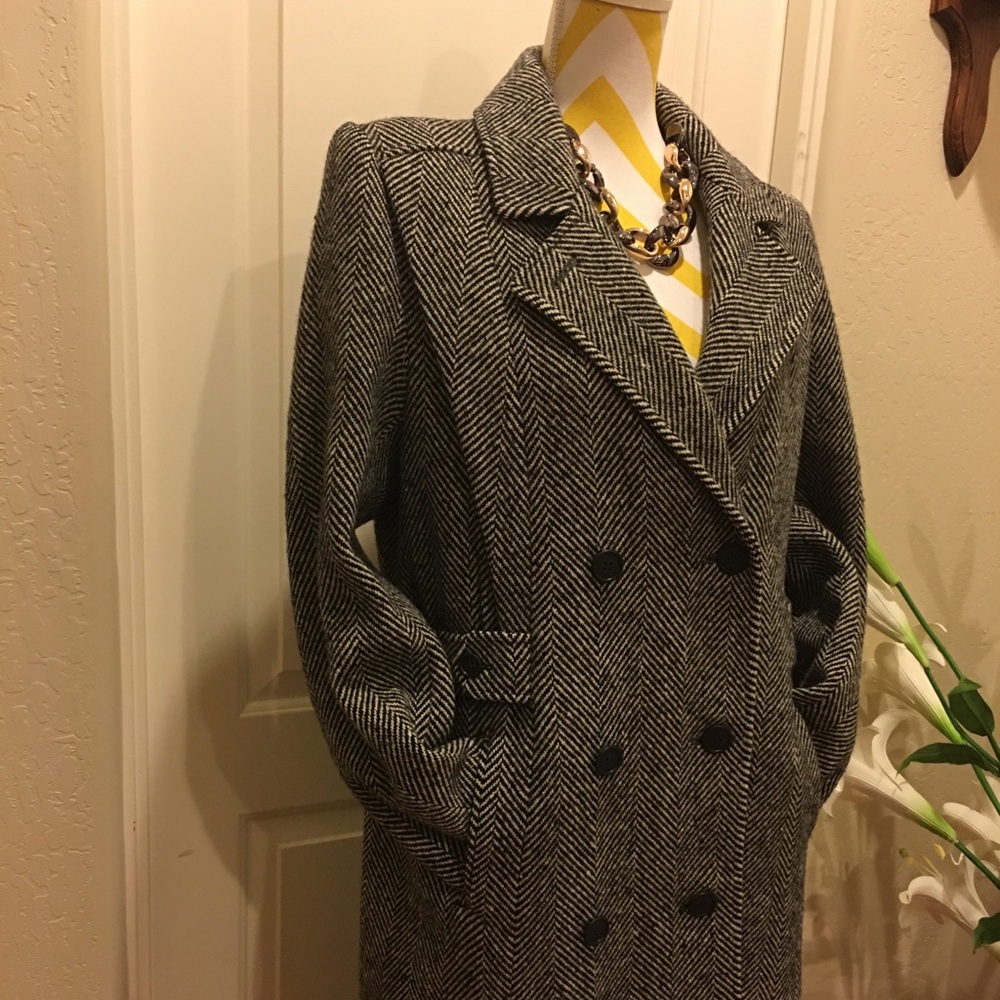 Long coat 🧥 - Picture 3 of 8